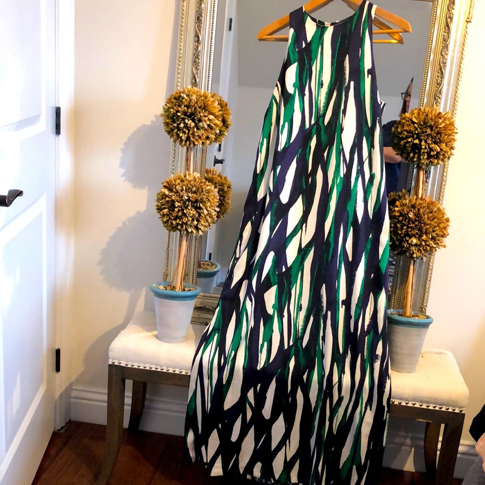 Sz 4 Anne Klein long sleeveless dress